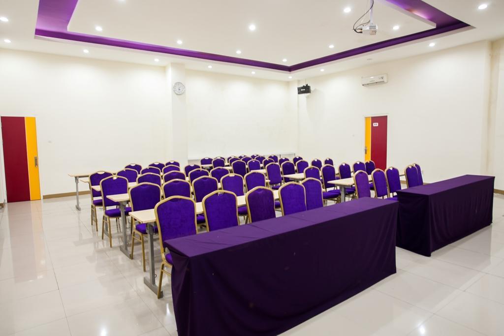 Hotel Reddoorz Near Hawaii Water Park Malang Esterno foto