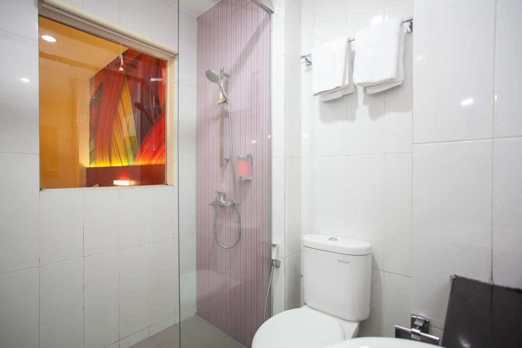 Hotel Reddoorz Near Hawaii Water Park Malang Esterno foto